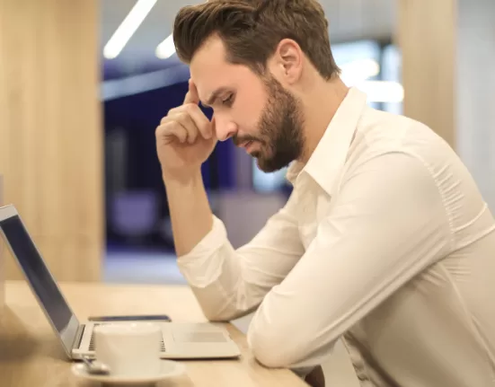 Overthinking Control Techniques For Beginners: A visual showing the mind calming down.