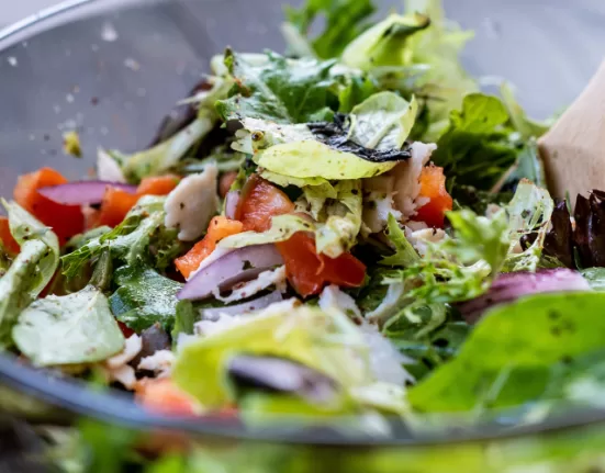 A plate of colorful, high-fat Vegetarian Keto Recipes, such as Paneer Tikka.